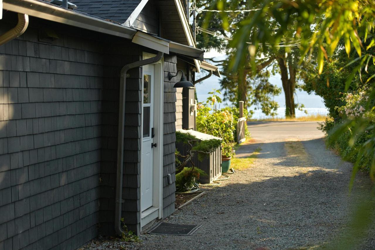 The Bayside Cottage North Saanich Eksteriør billede