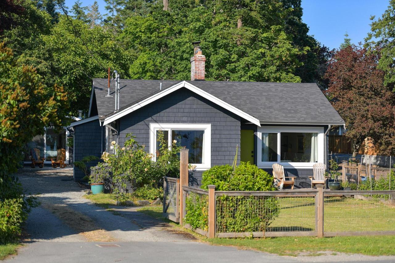 The Bayside Cottage North Saanich Eksteriør billede